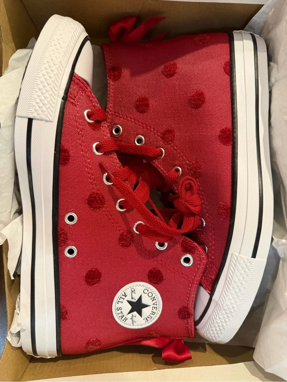 Chuck Taylor All Star High tops Polka Dots & Bow
